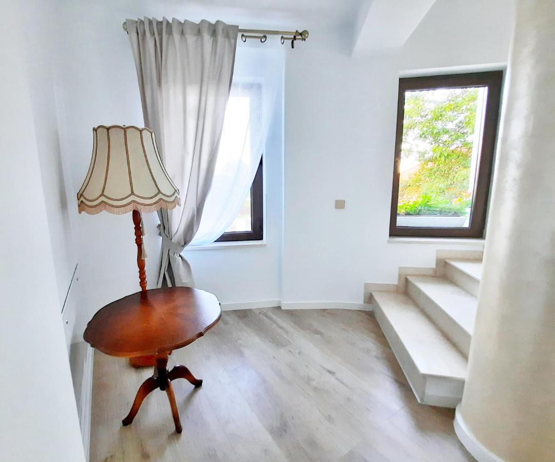 Casa Mora Hotell Deva Eksteriør bilde